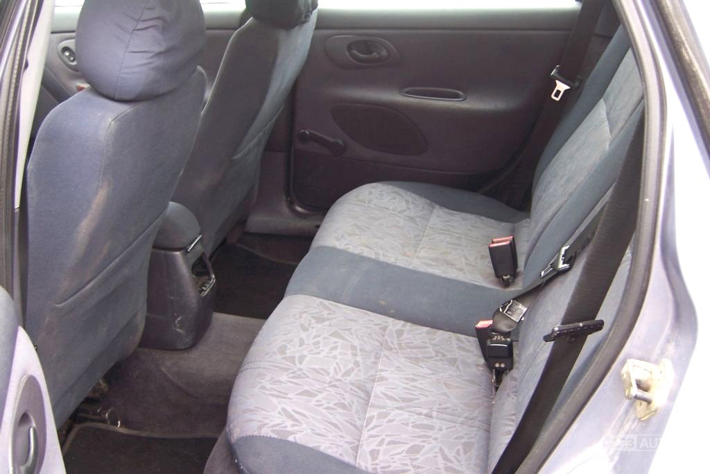 Ford Mondeo, 1998 - pohled č. 14