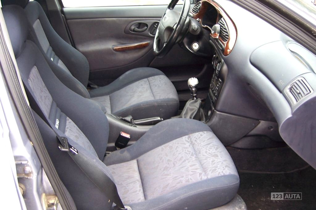 Ford Mondeo, 1998 - pohled č. 19