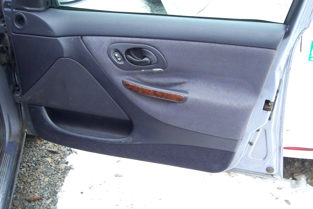 Ford Mondeo, 1998 - pohled č. 20