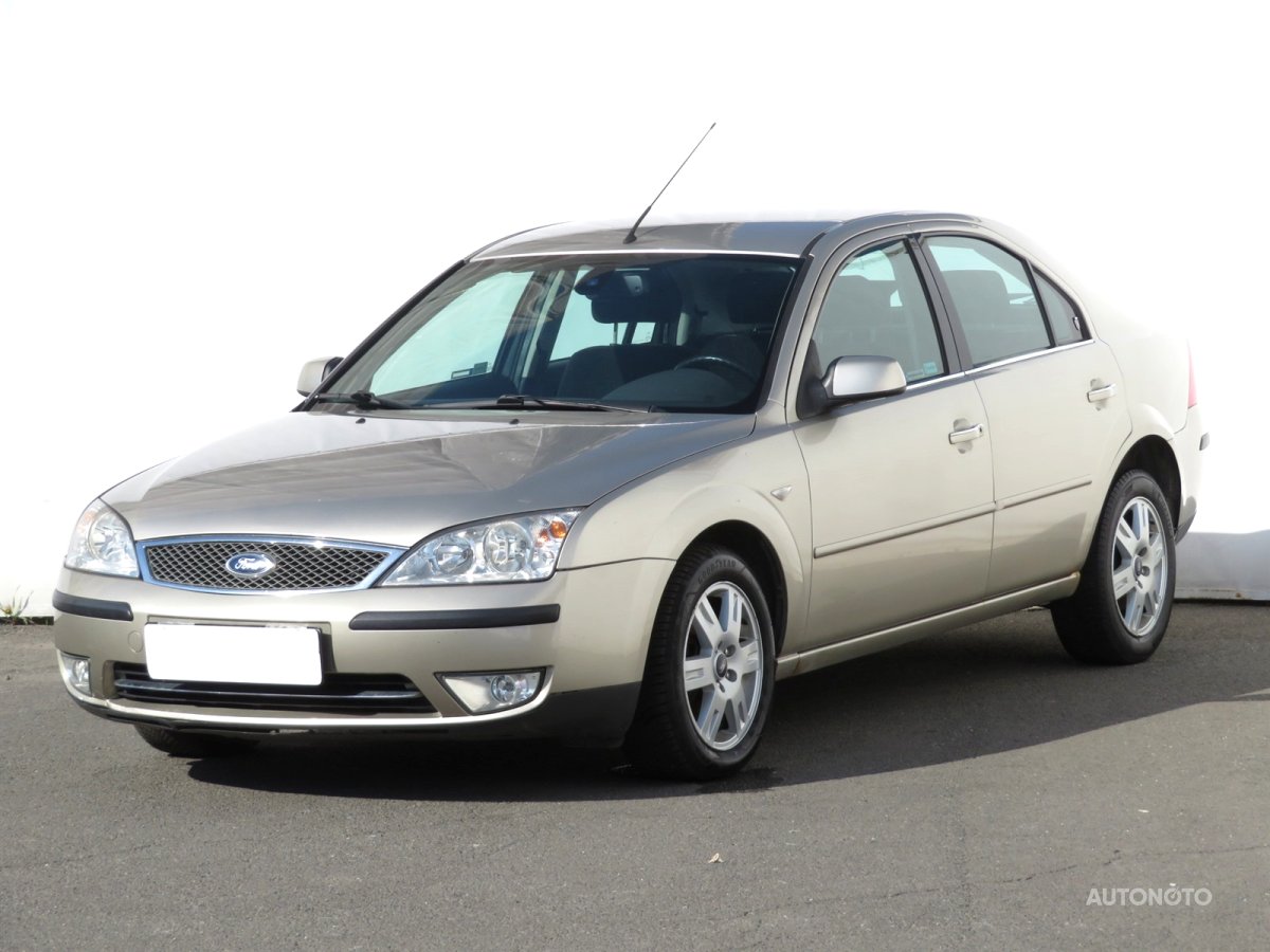Ford Mondeo, 2004 - pohled č. 3