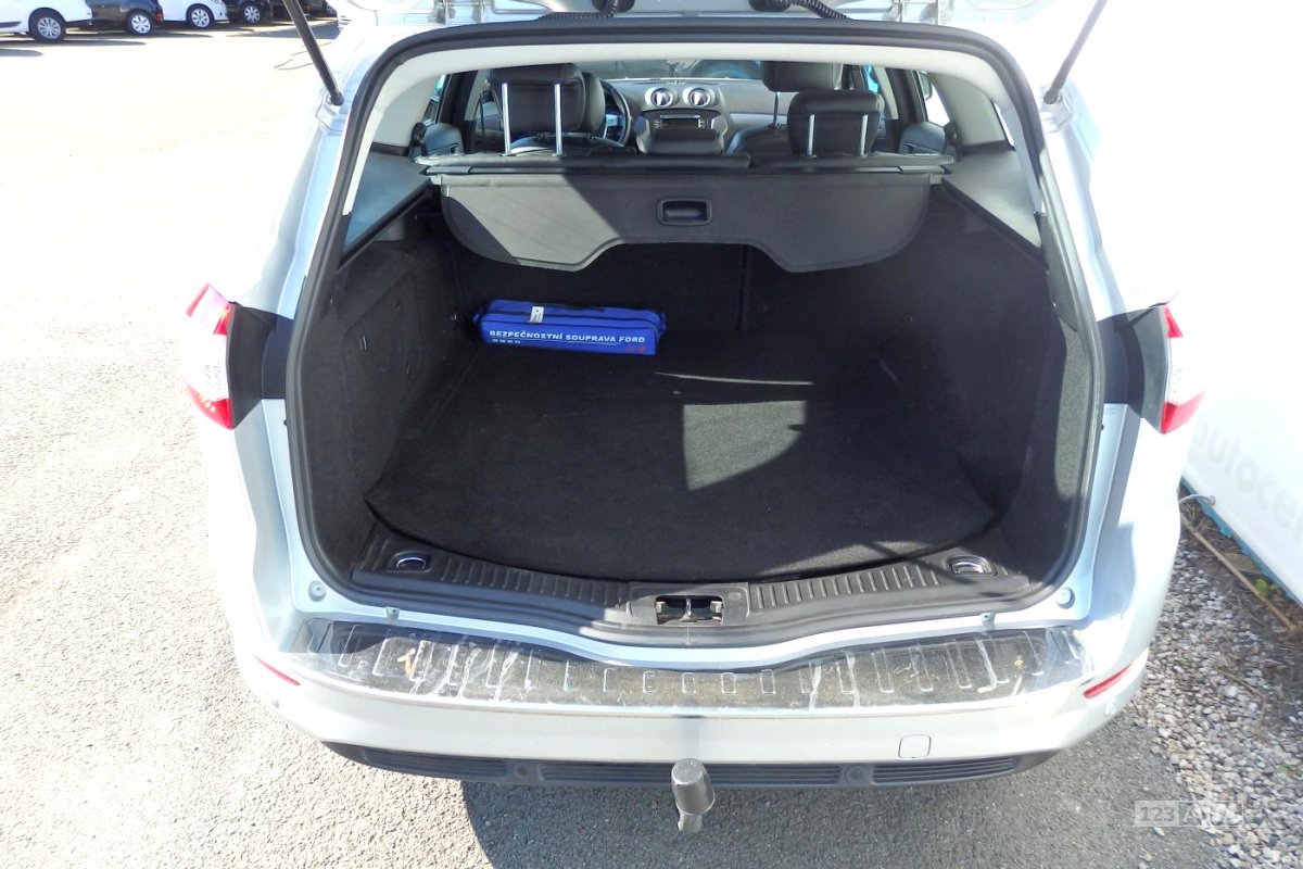 Ford Mondeo, 2014 - pohled č. 21