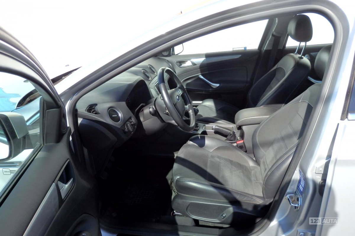 Ford Mondeo, 2014 - pohled č. 9