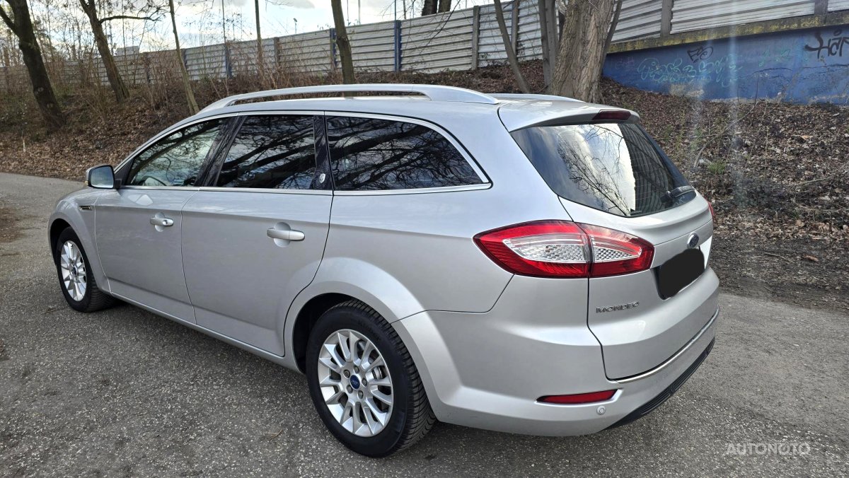 Ford Mondeo, 2011 - pohled č. 2