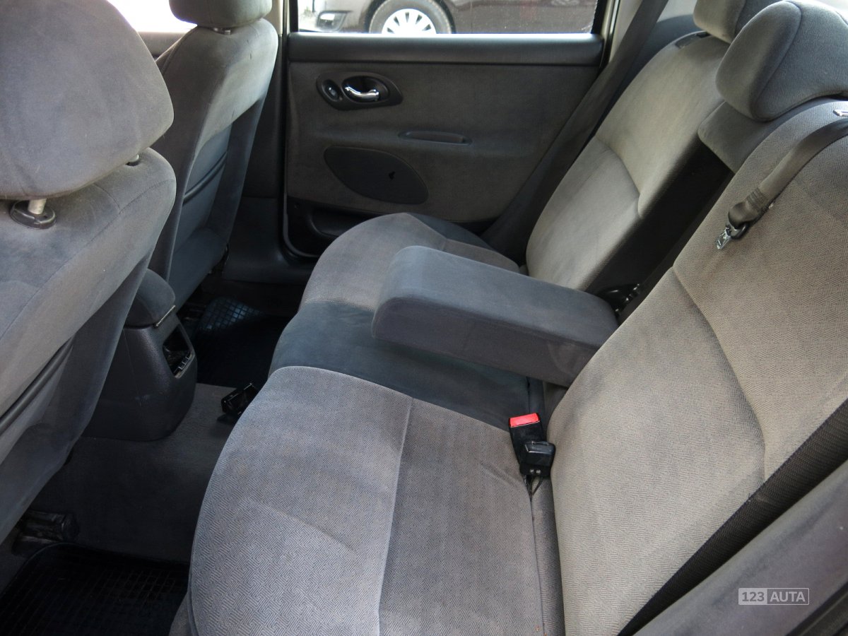 Ford Mondeo, 1998 - pohled č. 14