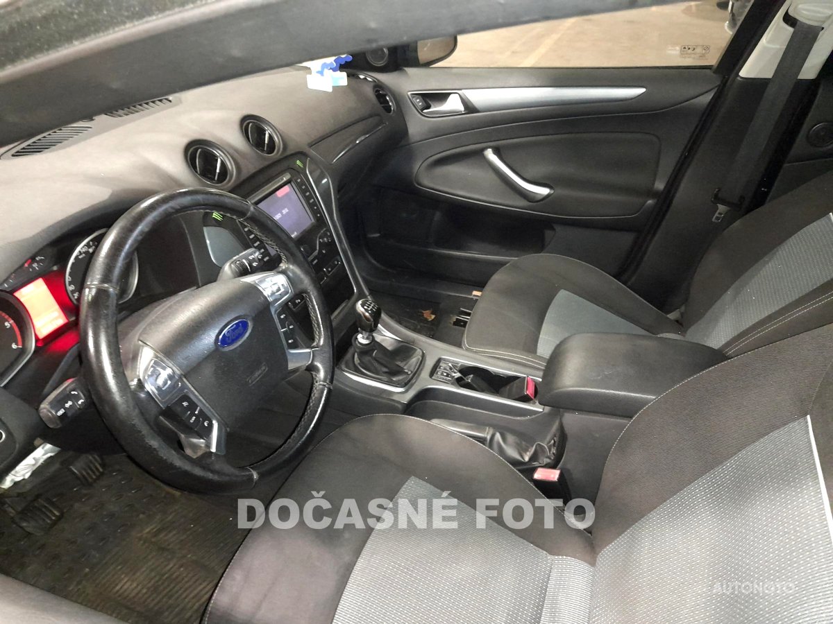 Ford Mondeo, 2011 - pohled č. 2