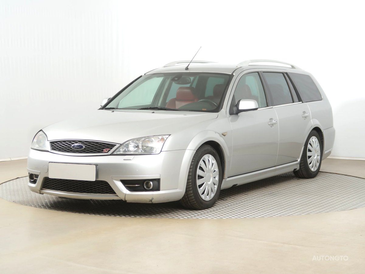 Ford Mondeo, 2003 - pohled č. 3