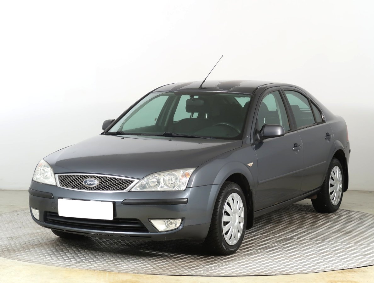 Ford Mondeo, 2004 - pohled č. 3