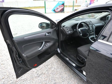 Ford Mondeo, 2011 - pohled č. 4