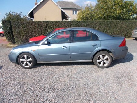 Ford Mondeo, 2001 - pohled č. 2