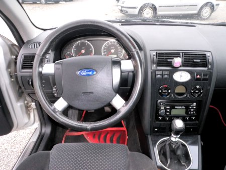 Ford Mondeo, 2002 - pohled č. 10