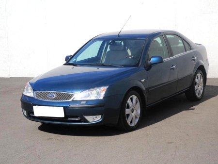 Ford Mondeo, 2004 - pohled č. 3