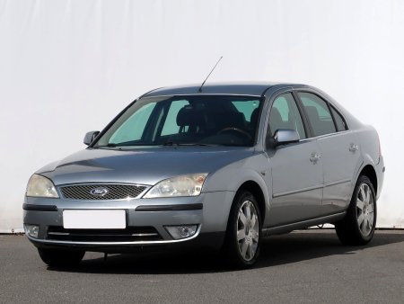 Ford Mondeo, 2004 - pohled č. 3