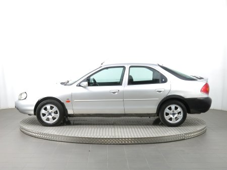 Ford Mondeo, 1998 - pohled č. 4