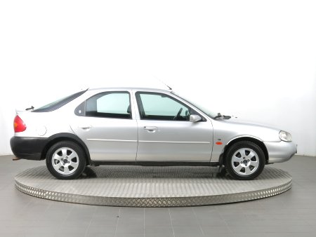 Ford Mondeo, 1998 - pohled č. 8