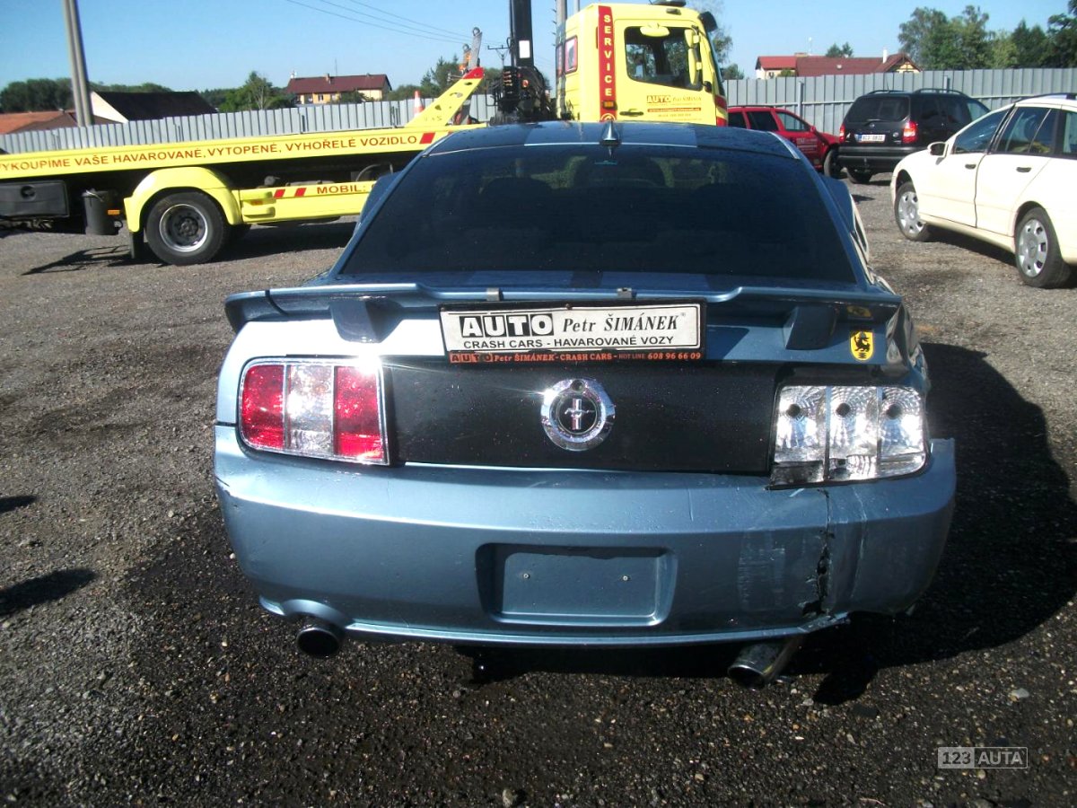 Ford Mustang, 2006 - pohled č. 3