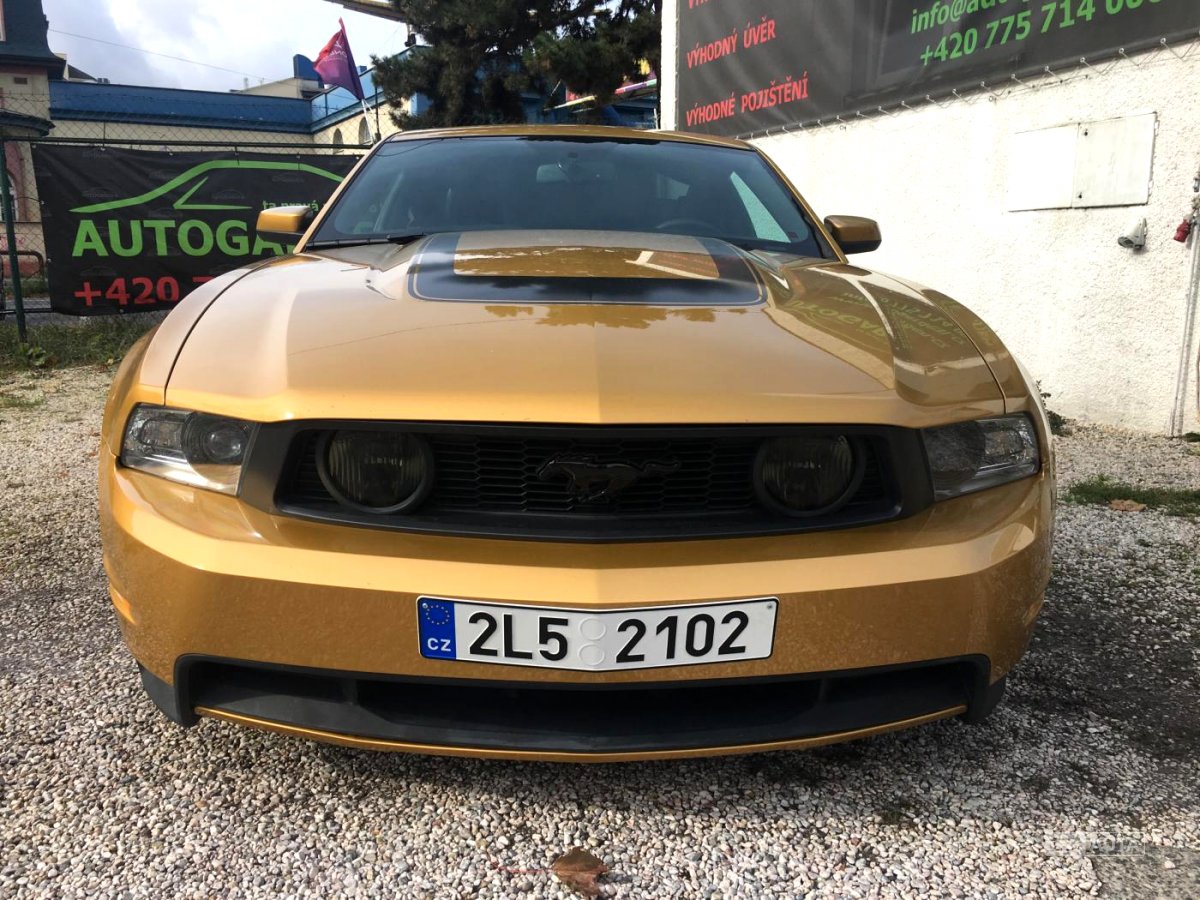 Ford Mustang, 2010 - pohled č. 2