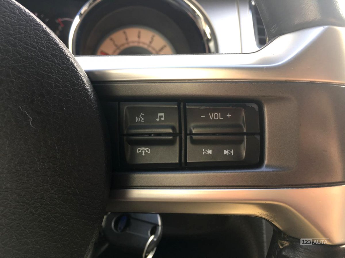 Ford Mustang, 2010 - pohled č. 21