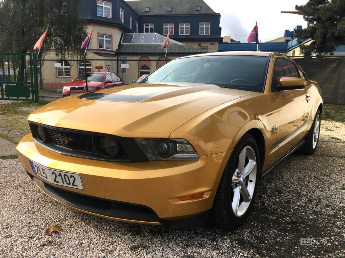 Ford Mustang, 2010 - pohled č. 3