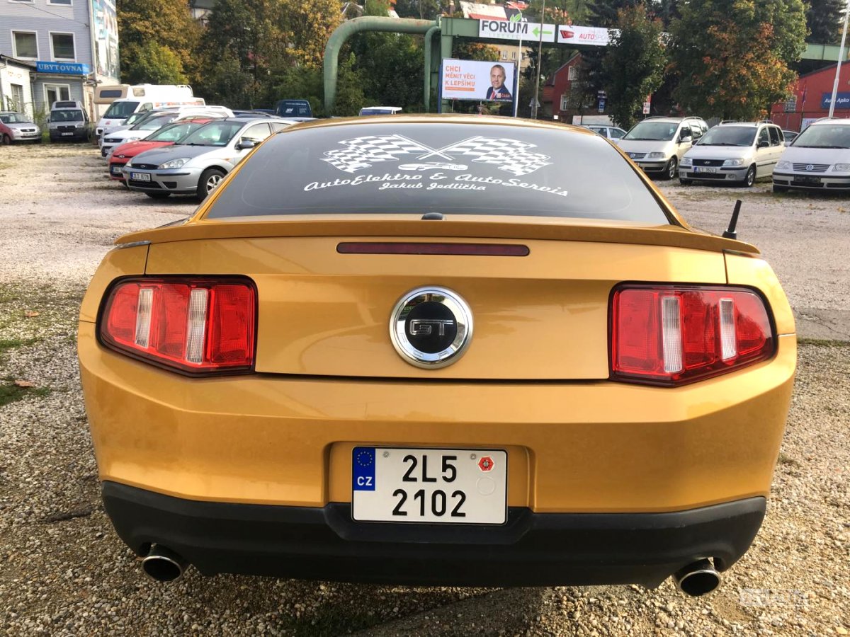 Ford Mustang, 2010 - pohled č. 6