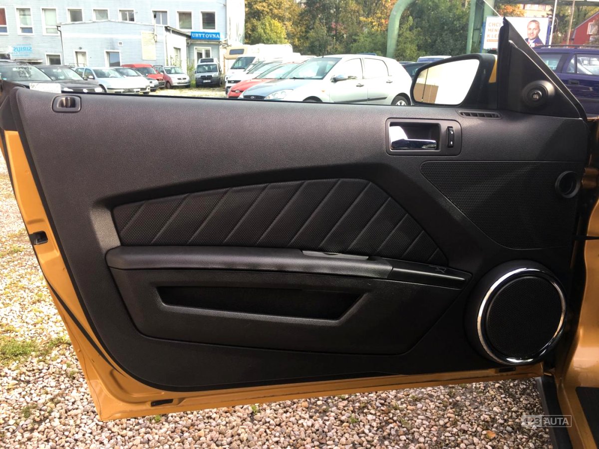 Ford Mustang, 2010 - pohled č. 9