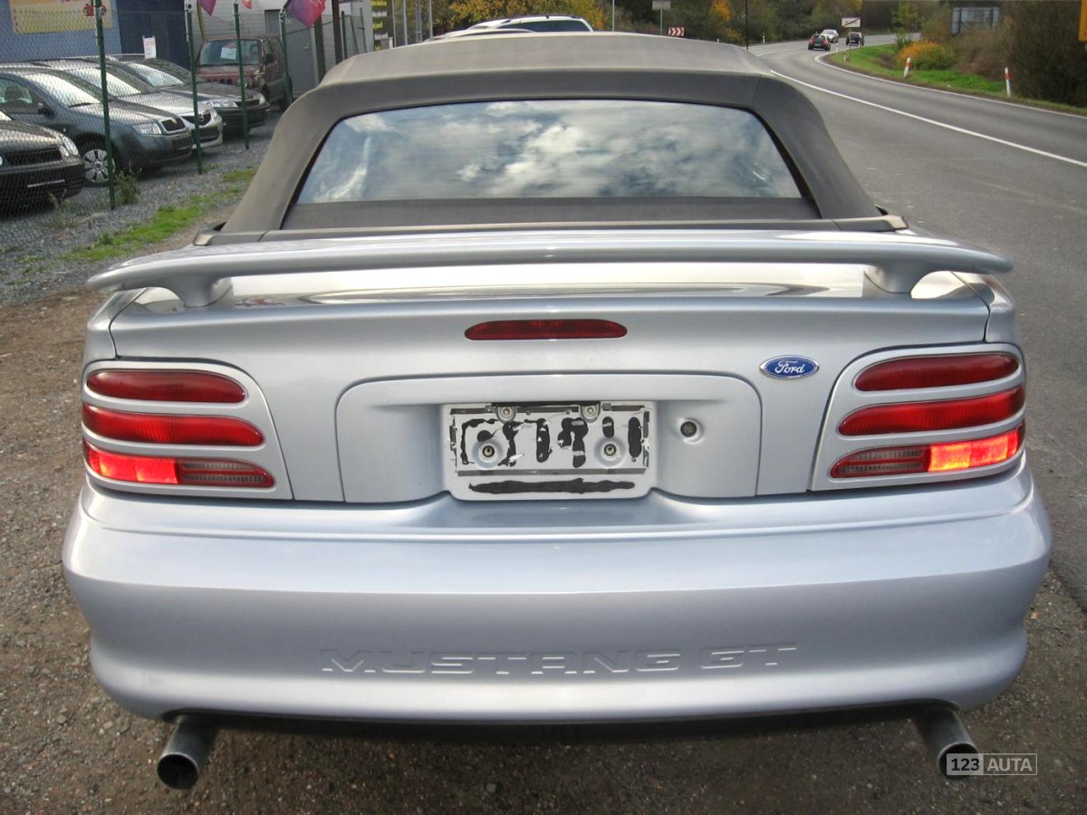 Ford Mustang, 1995 - pohled č. 4