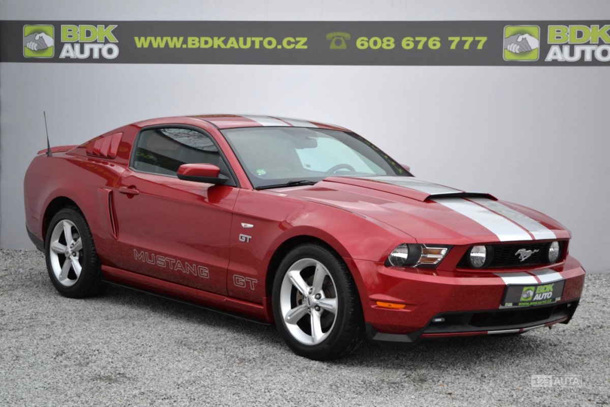 Ford Mustang, 2010 - pohled č. 1