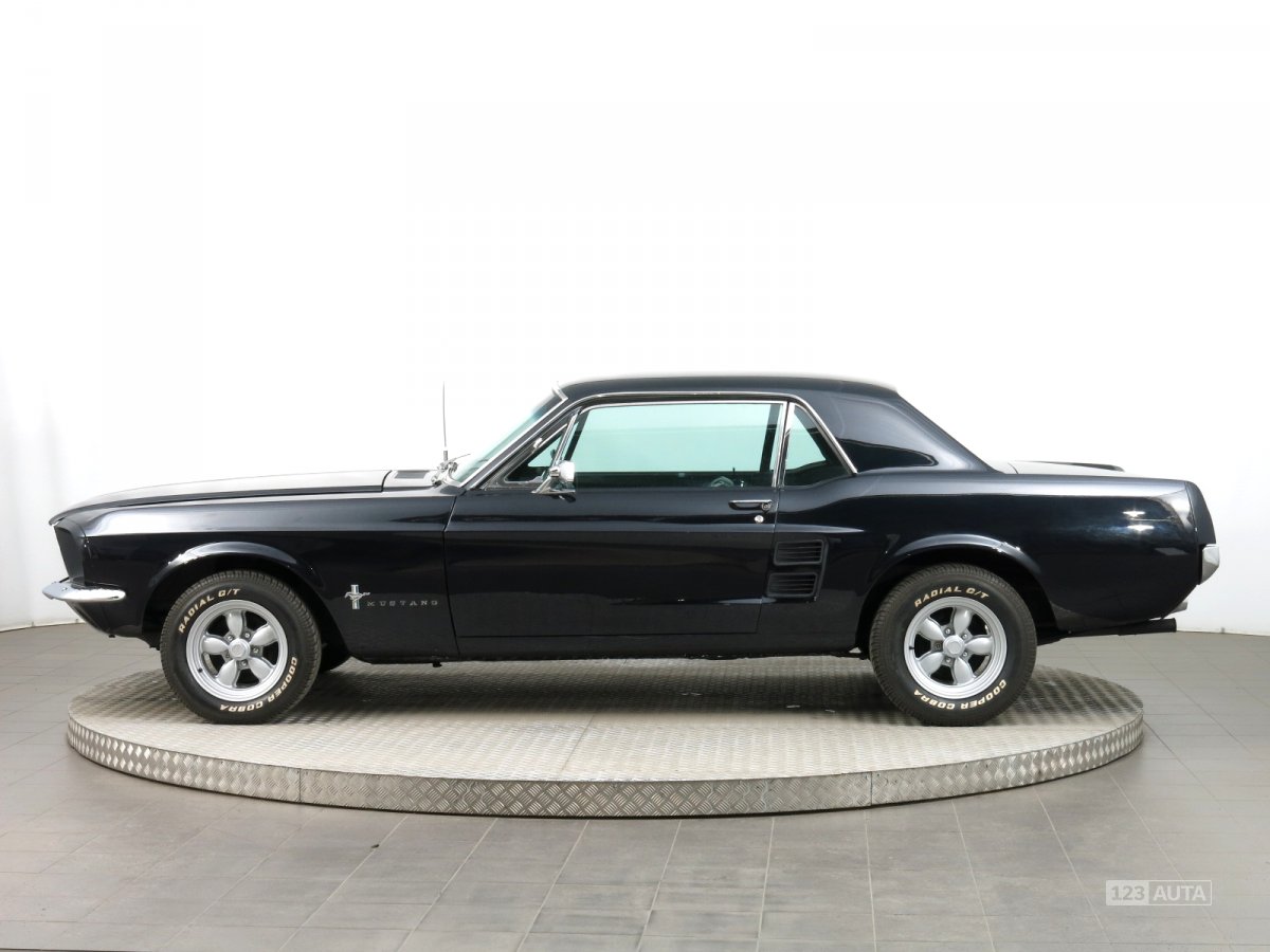 Ford Mustang, 1967 - pohled č. 4