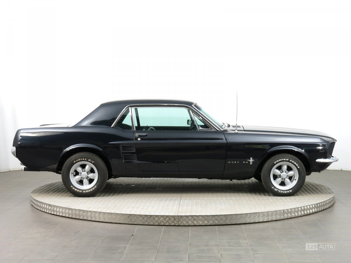 Ford Mustang, 1967 - pohled č. 8