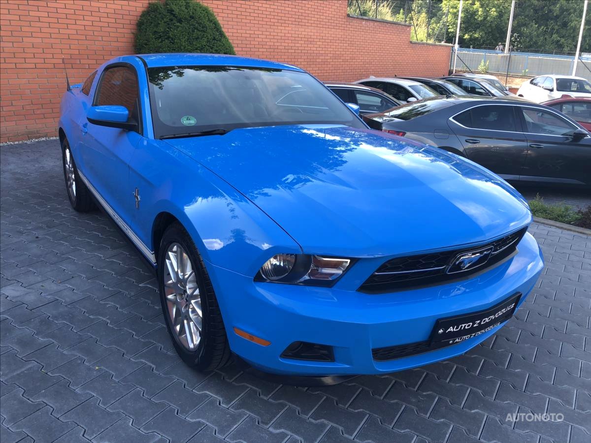 Ford Mustang, 2011 - pohled č. 3