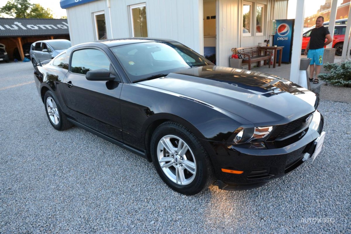 Ford Mustang, 2012 - pohled č. 2