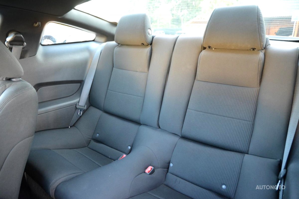 Ford Mustang, 2012 - pohled č. 6