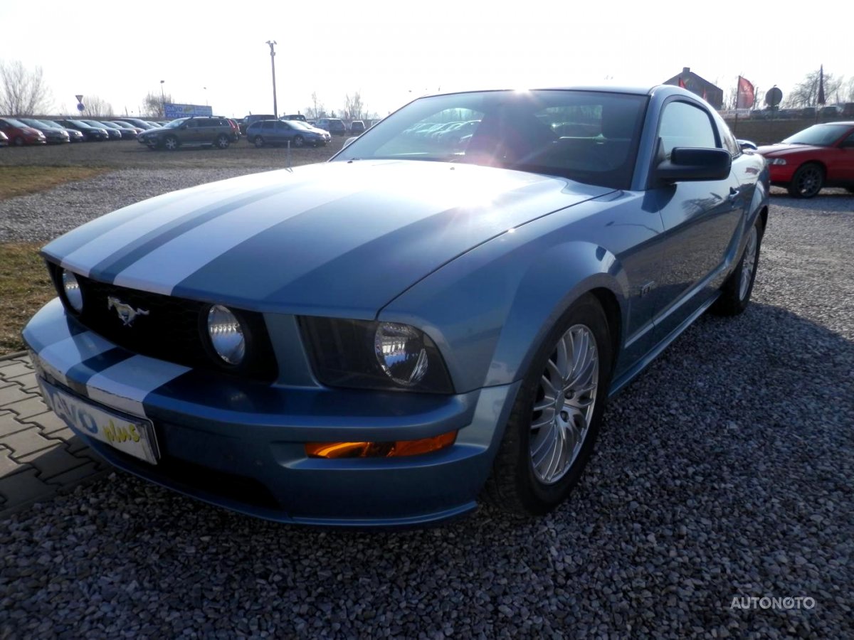 Ford Mustang, 2005 - pohled č. 1