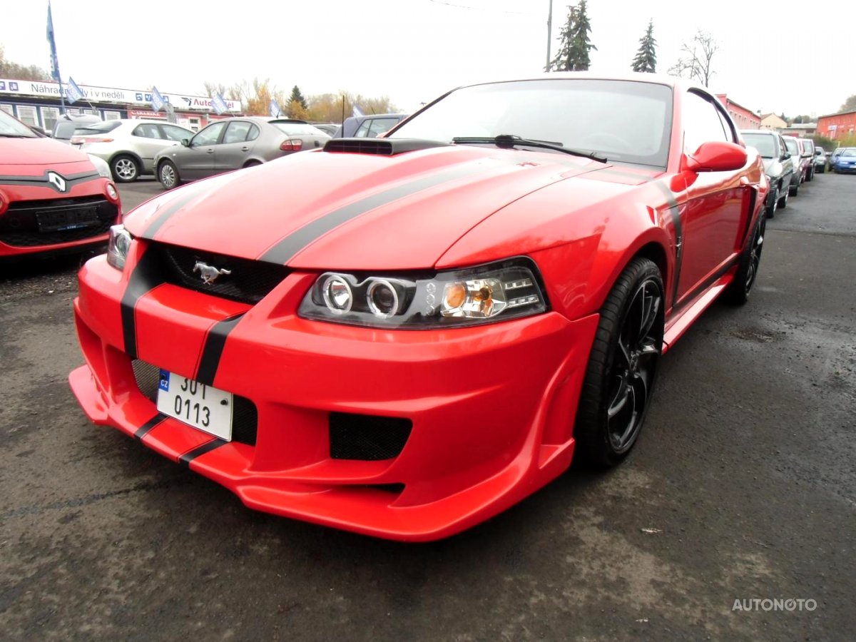 Ford Mustang, 2004 - pohled č. 3