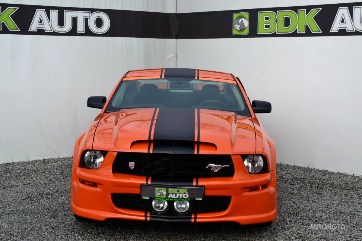 Ford Mustang, 2005 - pohled č. 2