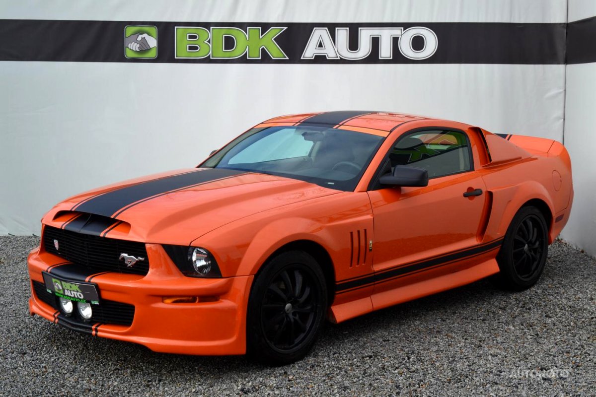 Ford Mustang, 2005 - pohled č. 3