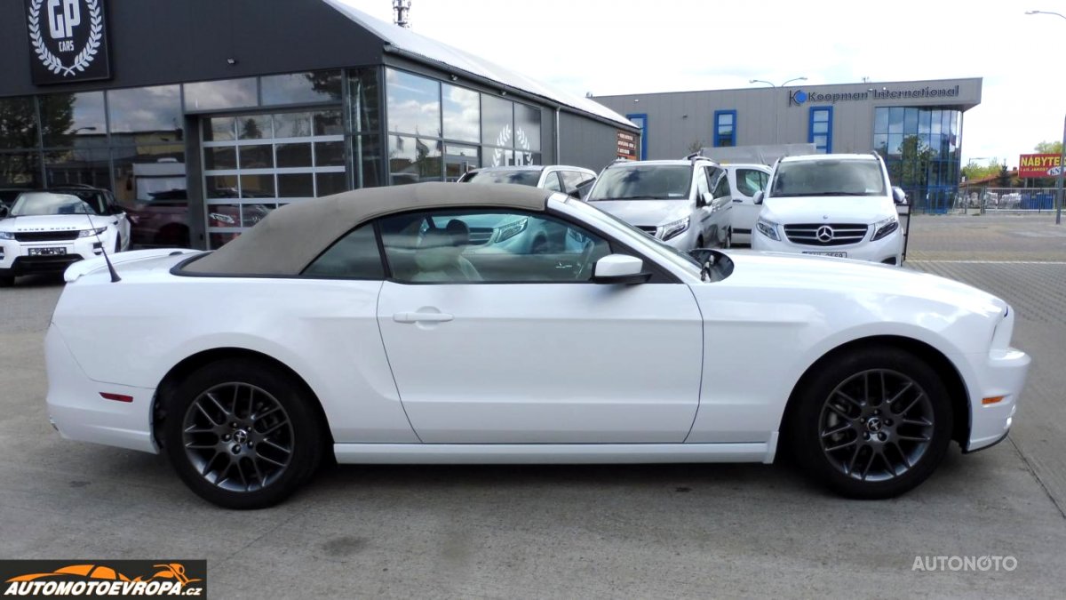 Ford Mustang, 2014 - pohled č. 2