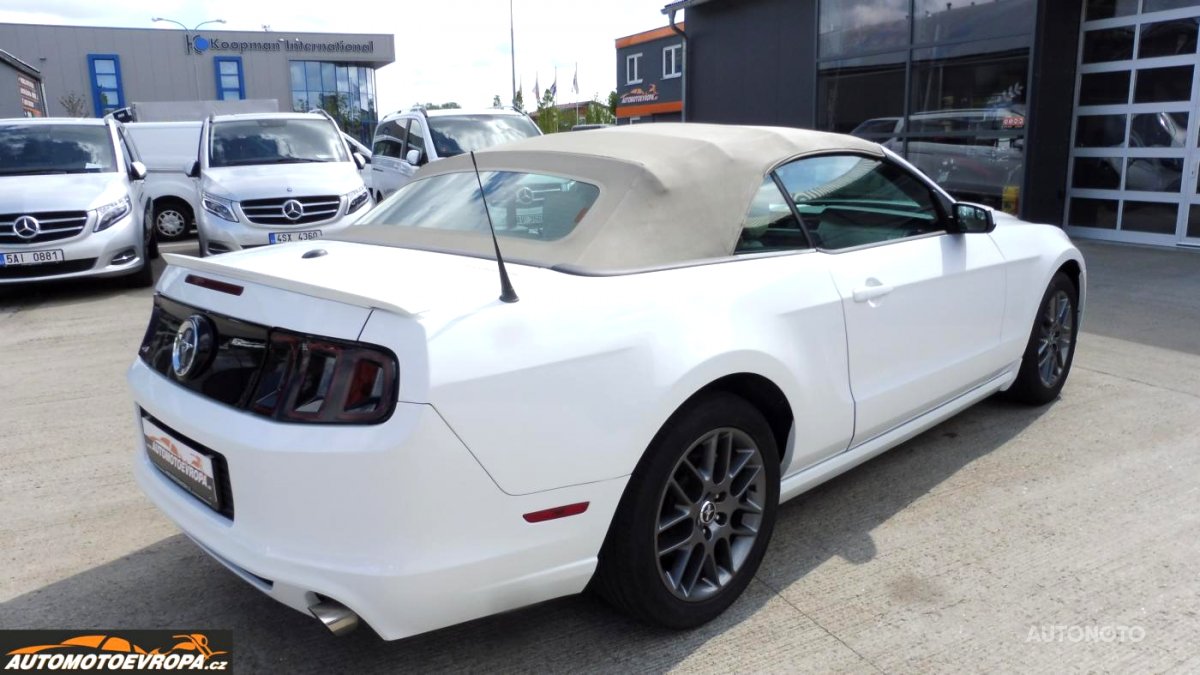 Ford Mustang, 2014 - pohled č. 3