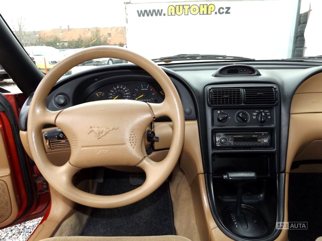 Ford Mustang, 1995 - pohled č. 10
