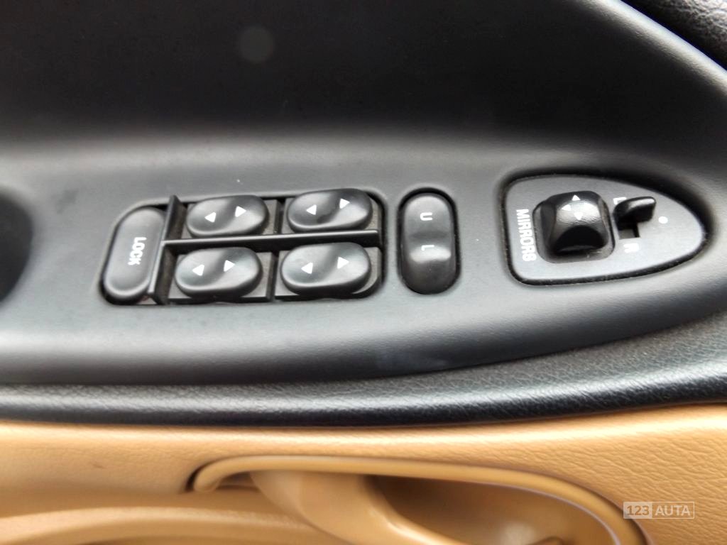 Ford Mustang, 1995 - pohled č. 16