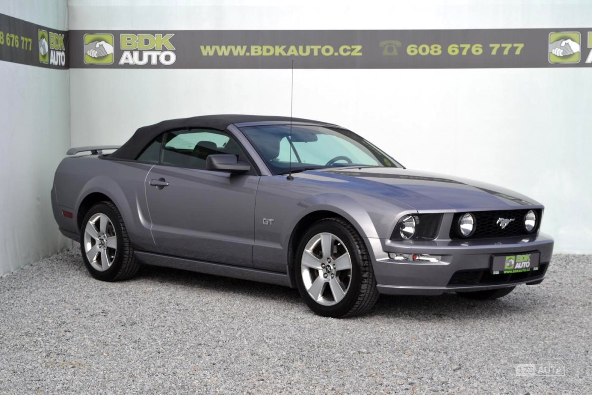 Ford Mustang, 2006 - pohled č. 1