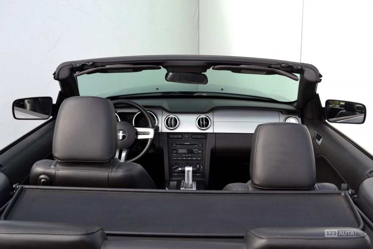 Ford Mustang, 2006 - pohled č. 10