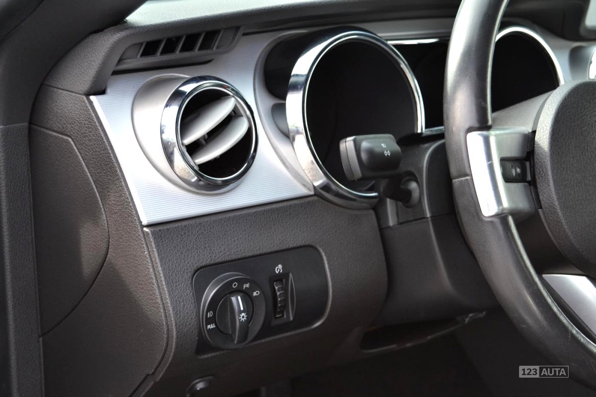 Ford Mustang, 2006 - pohled č. 15