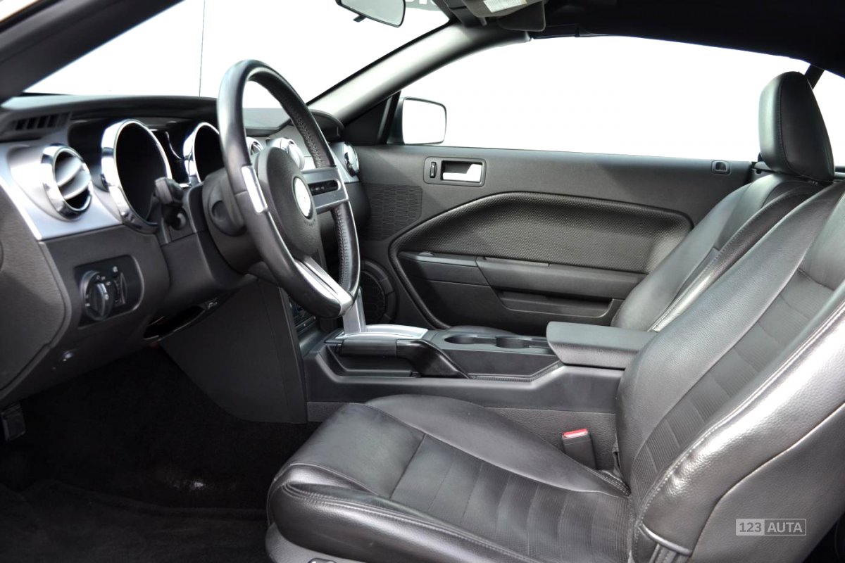Ford Mustang, 2006 - pohled č. 16