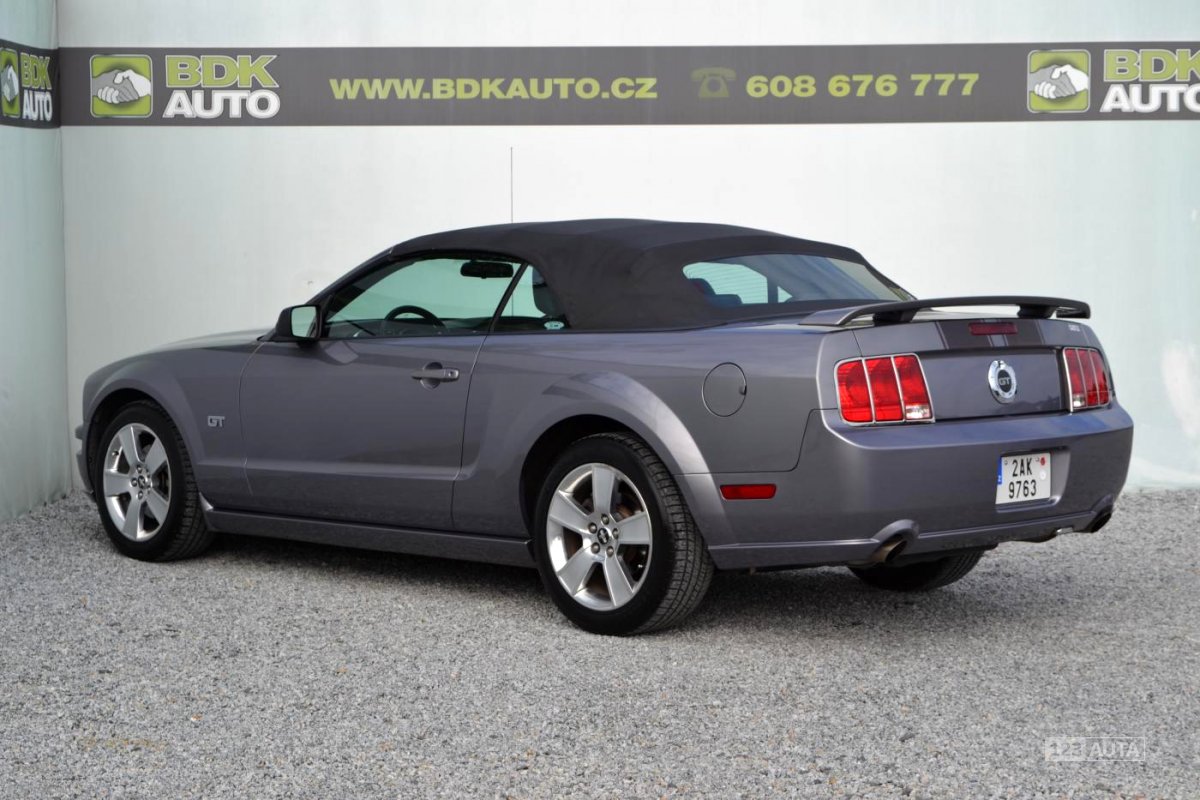 Ford Mustang, 2006 - pohled č. 4