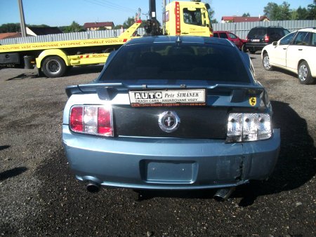 Ford Mustang, 2006 - pohled č. 3