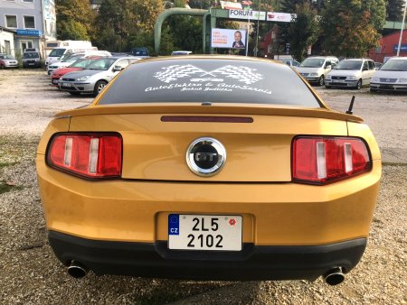 Ford Mustang, 2010 - pohled č. 6