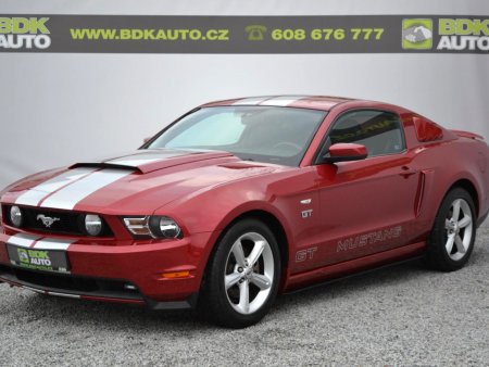 Ford Mustang, 2010 - pohled č. 3