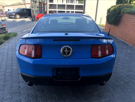 Ford Mustang, 2011 - pohled č. 6