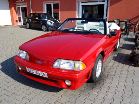 Ford Mustang, 1988 - pohled č. 2