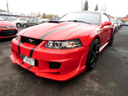 Ford Mustang, 2004 - pohled č. 3